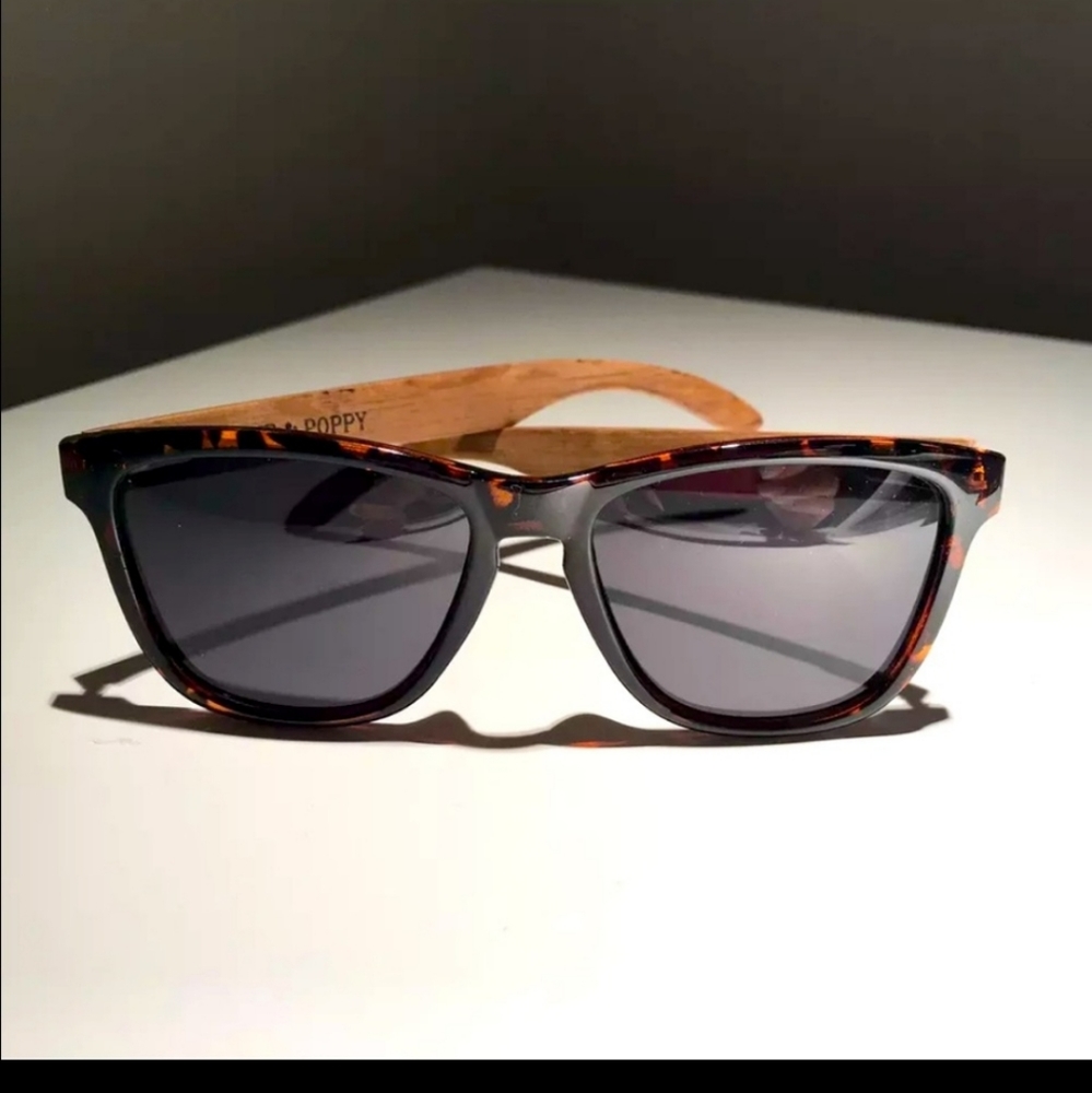 NWT Olive and Poppy Sunglasses